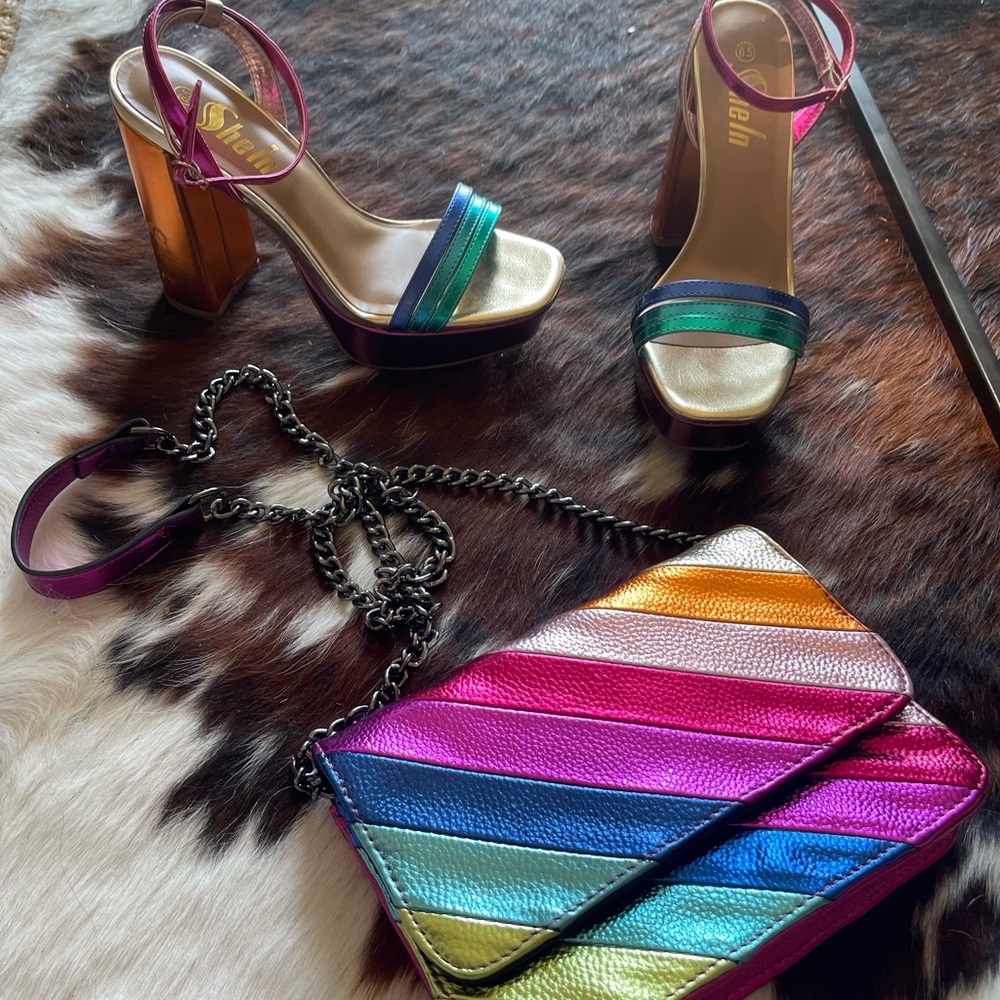 Metallic platforms and bag